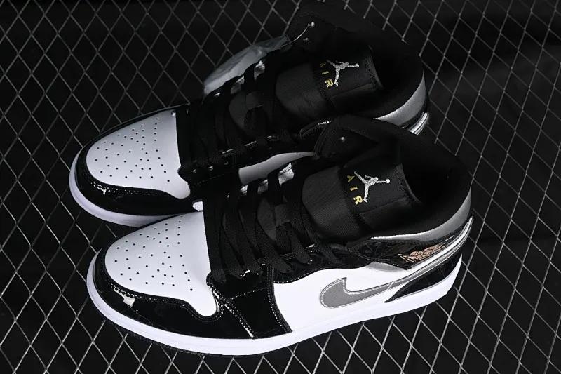 All categories Air Jordan Jordan series basketball shoes Air Jordan 1 Mid Air Jordan 1 Mid AJ1 Joe 1 white, black and silver color Zhongbang basketball shoes HV0789-010
